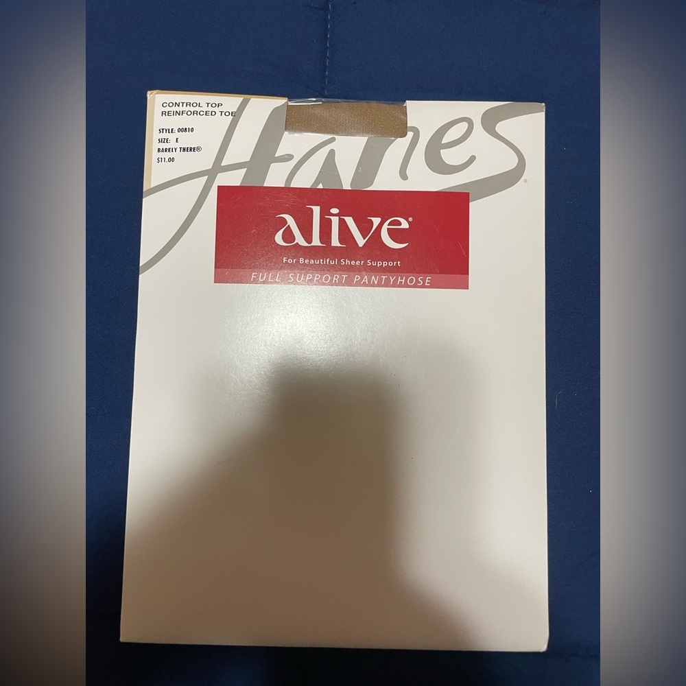 Hanes Alive Pantyhose Full Support Control Top Reinforced Toe Barely There Sz E